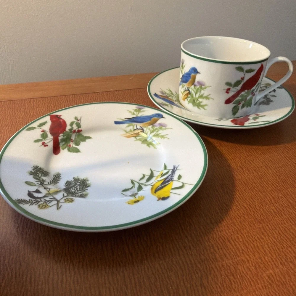 2 National Wildlife Federation‎ Cup Saucer Songbirds Bluebird Cardinal Birds +